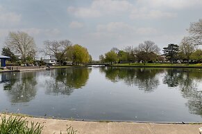 Charming 3-bed Apartment in South end on sea