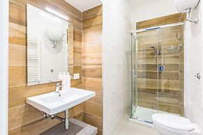 Maria's Bright Flats at the Cathedral