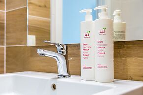 Maria's Bright Flats at the Cathedral