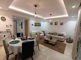 Luxurious 2-bed Apartment in Sidi Daoud, Marsa