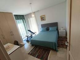 Luxurious 2-bed Apartment in Sidi Daoud, Marsa