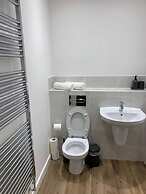 Inviting 2-bed Apartment in Grays