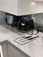 Inviting 2-bed Apartment in Grays