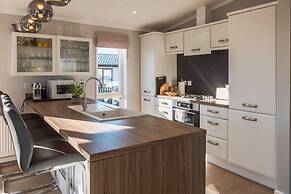 St Helens - Lodge - Sleeps 4 - Pets Allowed - Pool