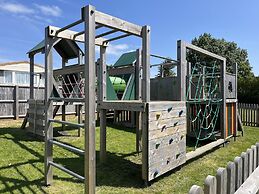 St Helens - Lodge - Sleeps 4 - Pets Allowed - Pool