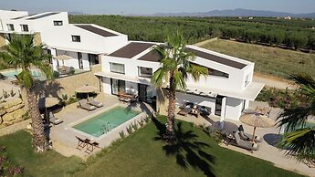 Flamingo Living Suites & Villas