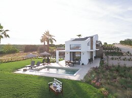 Flamingo Living Suites & Villas