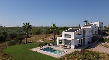 Flamingo Living Suites & Villas