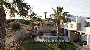 Flamingo Living Suites & Villas