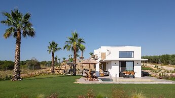 Flamingo Living Suites & Villas