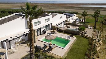 Flamingo Living Suites & Villas