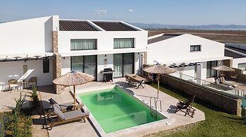 Flamingo Living Suites & Villas