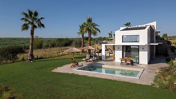 Flamingo Living Suites & Villas