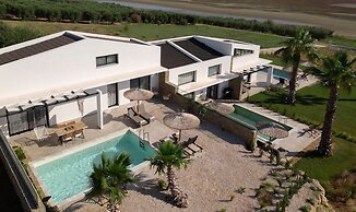 Flamingo Living Suites & Villas