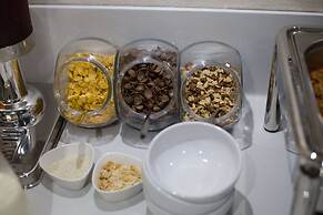 Ad Hotel Pont D'Hydra