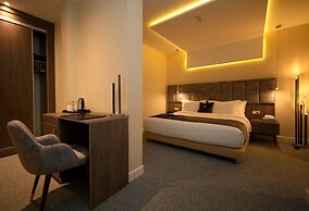 Ad Hotel Pont D'Hydra