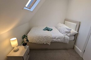 Modern Spacious Apartment Families & Corporate