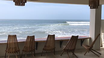 Laola Surf Camp