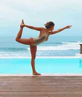 Laola Surf Camp