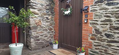 Lakeviews/quietness/parking/longstays/4guests