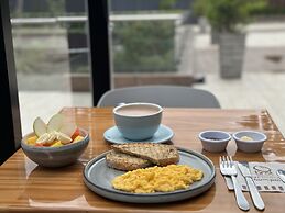 Cabrera 85-12 by Jalo