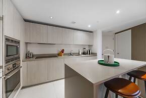 Oceanfront Luxe: Beach Condo