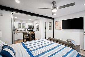 15 Chelsea Place 1 Bedroom Condo by RedAwning