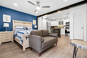 15 Chelsea Place 1 Bedroom Condo by RedAwning