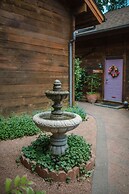 Canyon Wren Honeysuckle 1 Bedroom Cabin by RedAwning