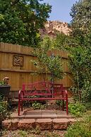 Canyon Wren Honeysuckle 1 Bedroom Cabin by RedAwning