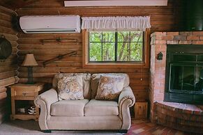 Canyon Wren by RedAwning