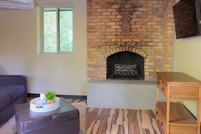 Destination Oak Creek 4 1 Bedroom Apts by RedAwning