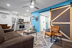 14 Chelsea Place 1 Bedroom Condo by RedAwning