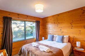 Moa Cottage in Oneroa Village