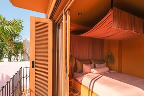 El Barrio Boutique Hotel & Bar