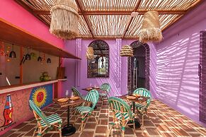 El Barrio Boutique Hotel & Bar