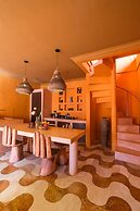 El Barrio Boutique Hotel & Bar