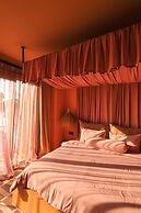 El Barrio Boutique Hotel & Bar