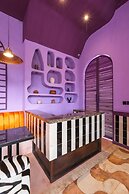 El Barrio Boutique Hotel & Bar