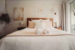 Paradise Valley Lodge