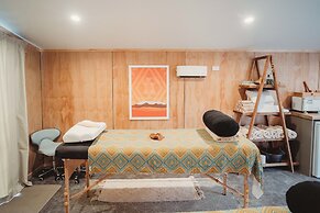 Paradise Valley Lodge