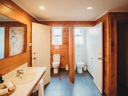 Paradise Valley Lodge