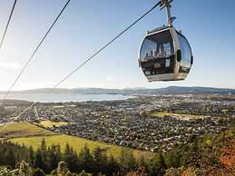 Paradise Valley Lodge