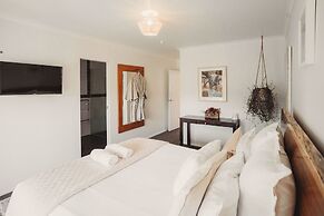 Paradise Valley Lodge