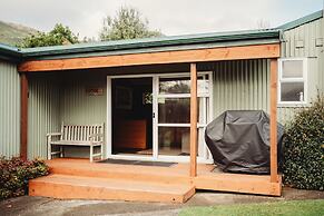 Paradise Valley Lodge