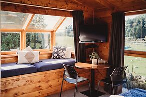 Paradise Valley Lodge