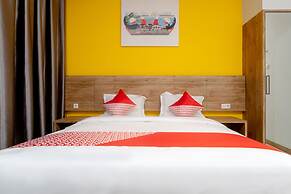 OYO 3159 Festive Inn