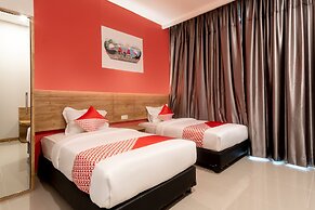 OYO 3159 Festive Inn