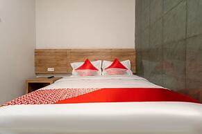 OYO 3159 Festive Inn