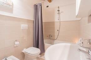 Luini 7 in Como With 2 Bedrooms and 1 Bathrooms